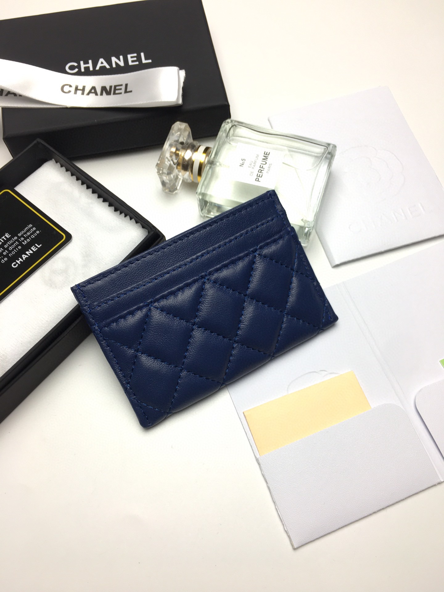 芸能人愛用Chanel シャネル 実物の写真 N品スーパーコピー財布代引き対応国内発送後払い安全必ず届く優良サイト